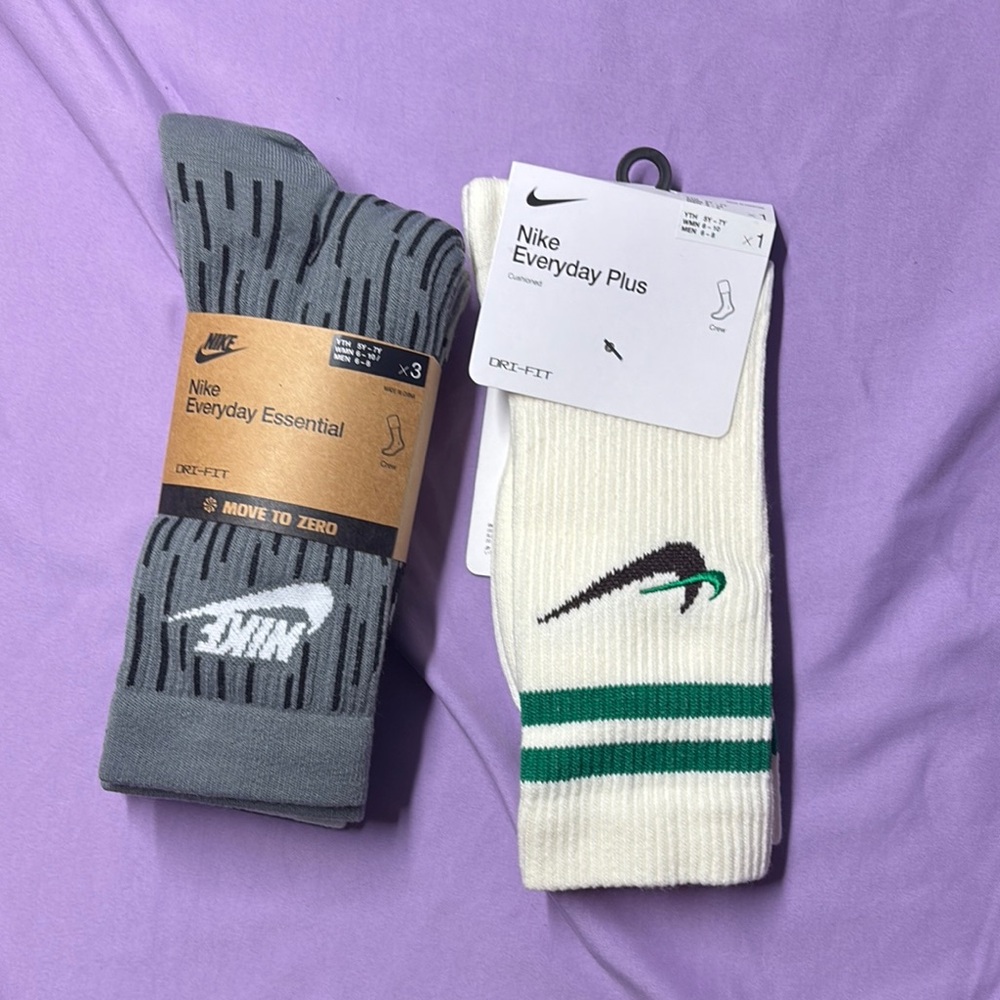Nike Socks 4 pairs